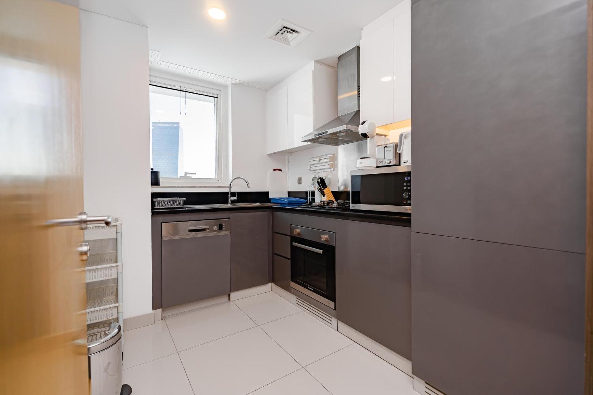 Escape 24 - Luxury In Damac Maison Prive Business Bay Apartment